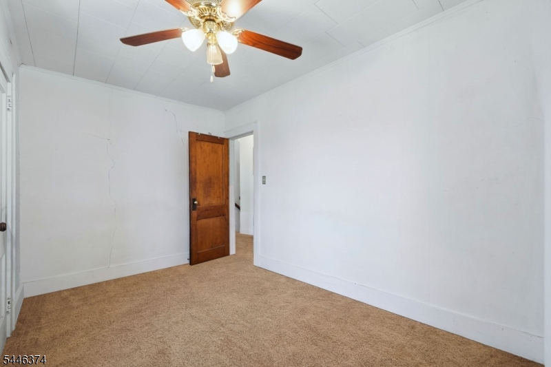 155 Berkshire Pl Property Photo 5