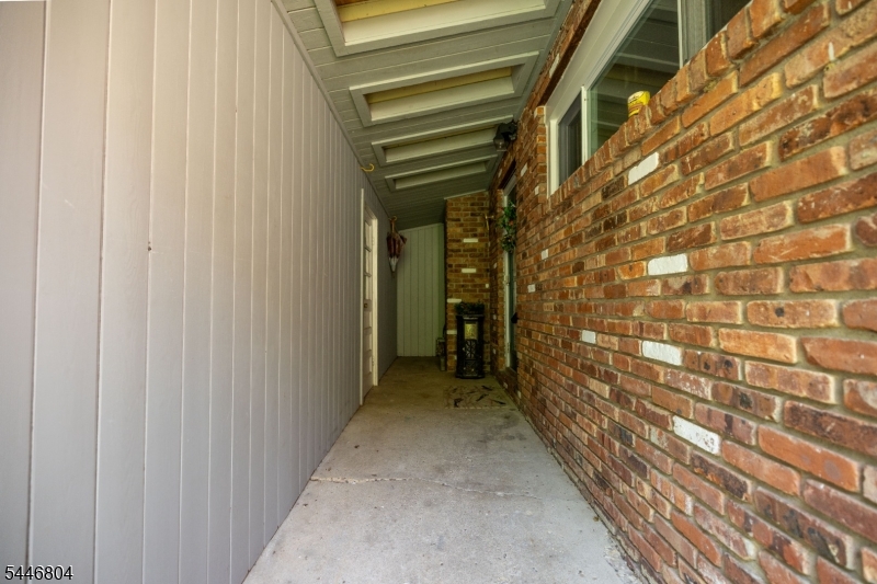 2 Algonquin Trl Property Photo 34