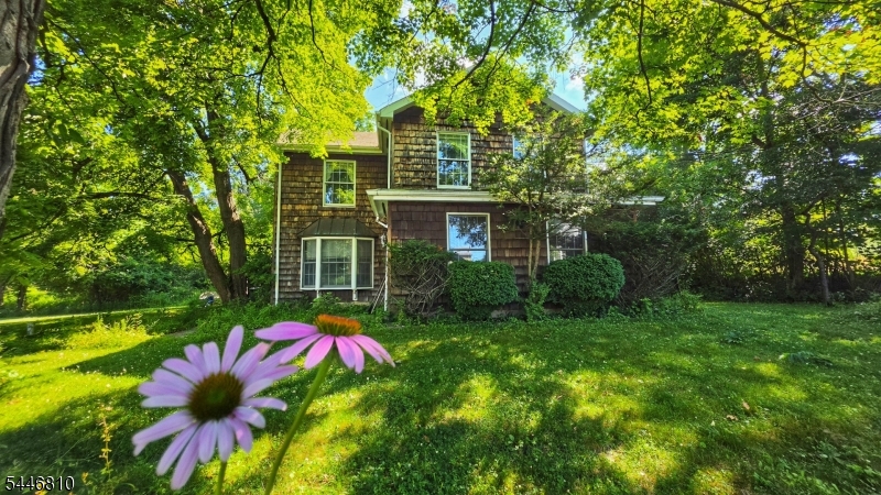 57 Grove St Property Photo 17