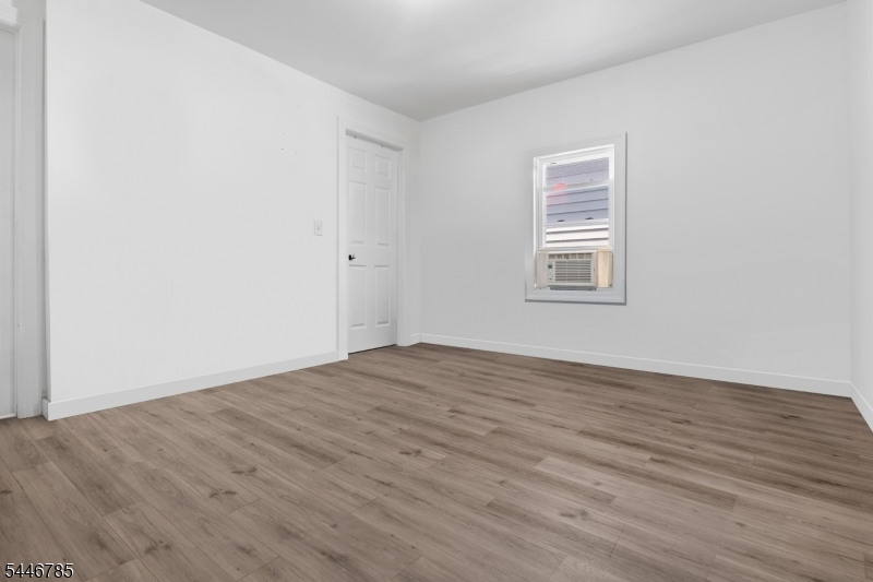 171 Temple St Property Photo 21