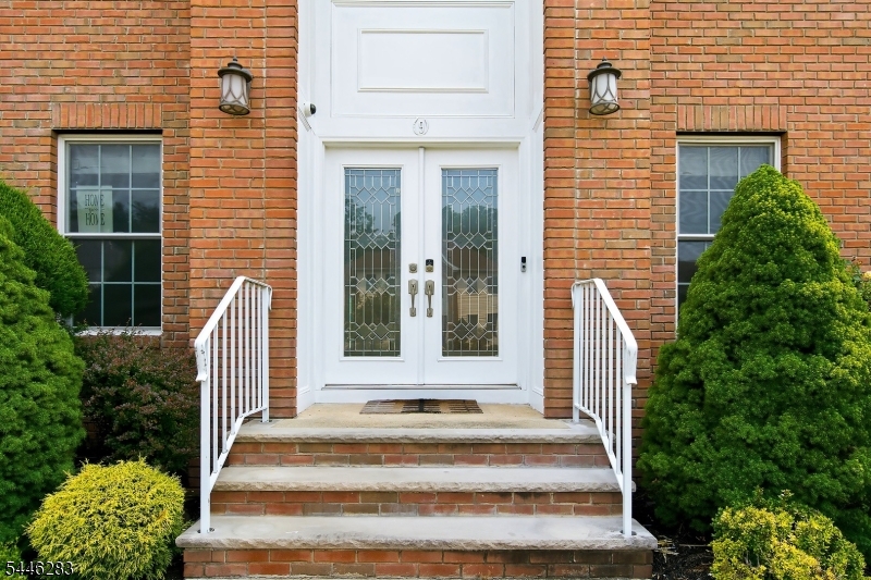9 Trista Way Property Photo 3