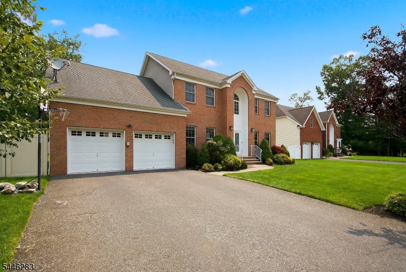 9 Trista Way Property Photo 7