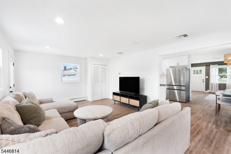 20 Harry Rd Property Photo 10