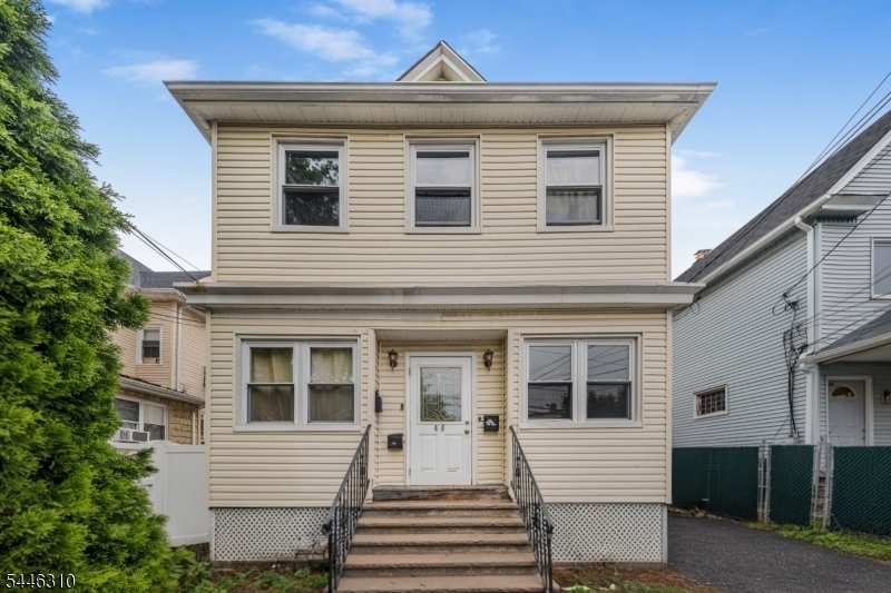 415 Magie Ave Property Photo 1