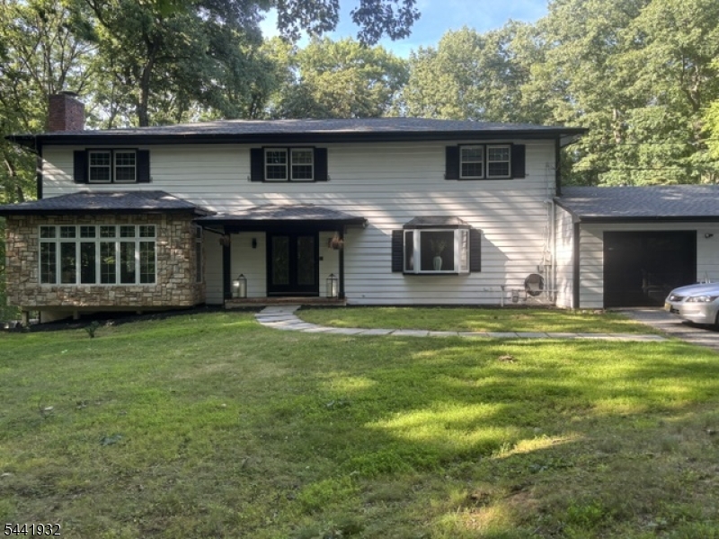 43 Dodie Dr Property Photo 2
