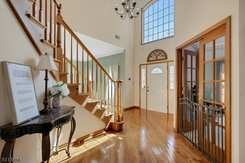 5 Noble Ct Property Photo 6