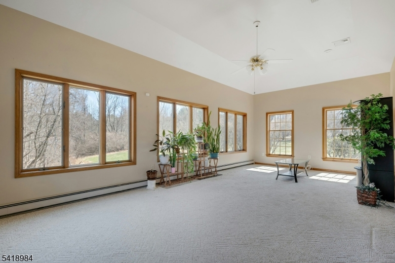5 Noble Ct Property Photo 14