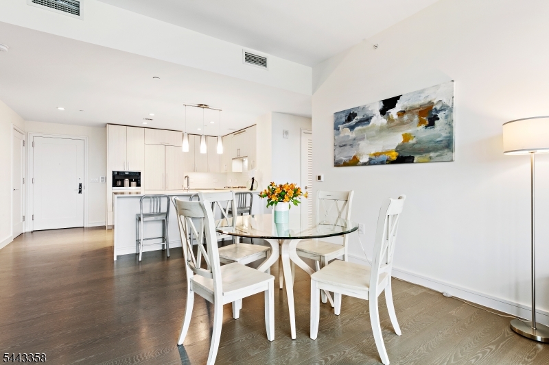 30 Melrose Ter 408 408 Property Photo 11