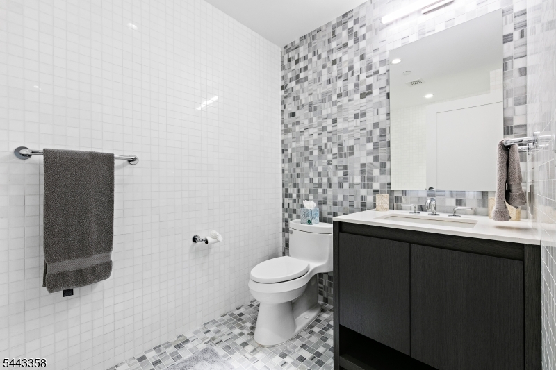 30 Melrose Ter 408 408 Property Photo 25