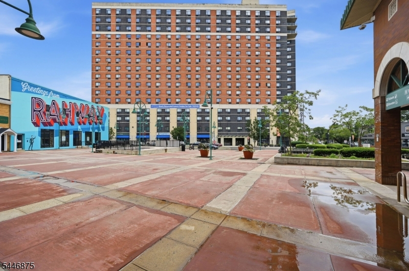 1 Carriage City Plz PH14 Property Photo 1