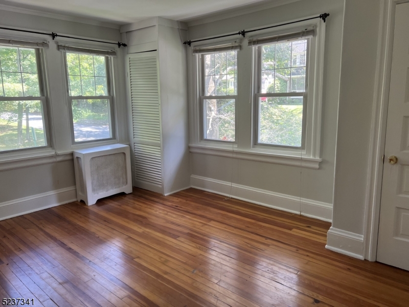 100 Wootton Road Property Photo 11