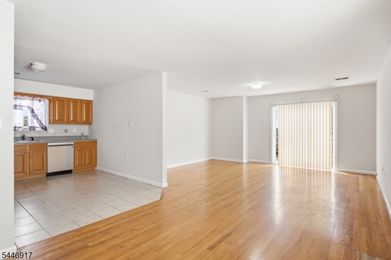 17 Chester Ave Property Photo 5