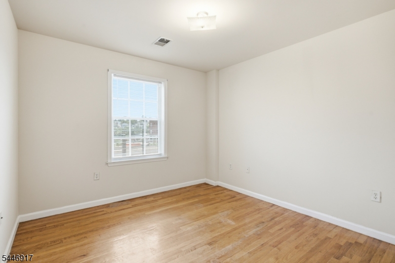 17 Chester Ave Property Photo 10