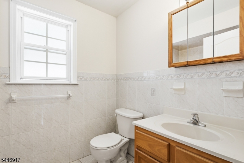 17 Chester Ave Property Photo 14