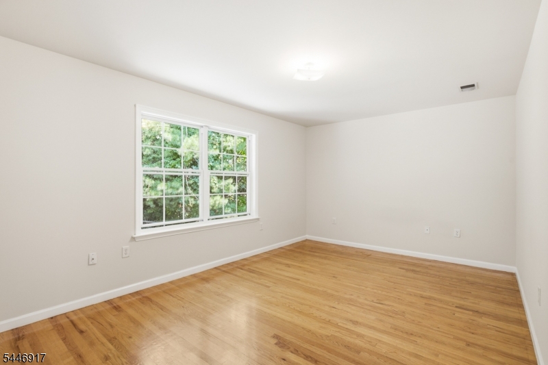 17 Chester Ave Property Photo 16