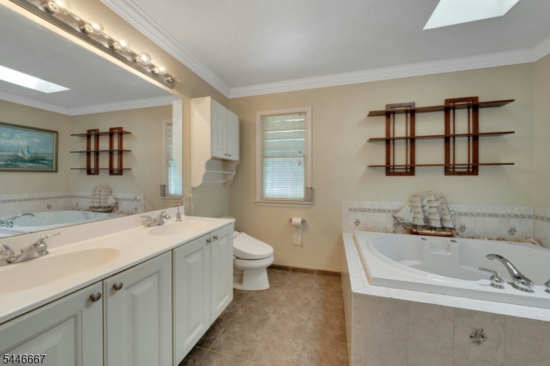 72 Mountain Ave Property Photo 35