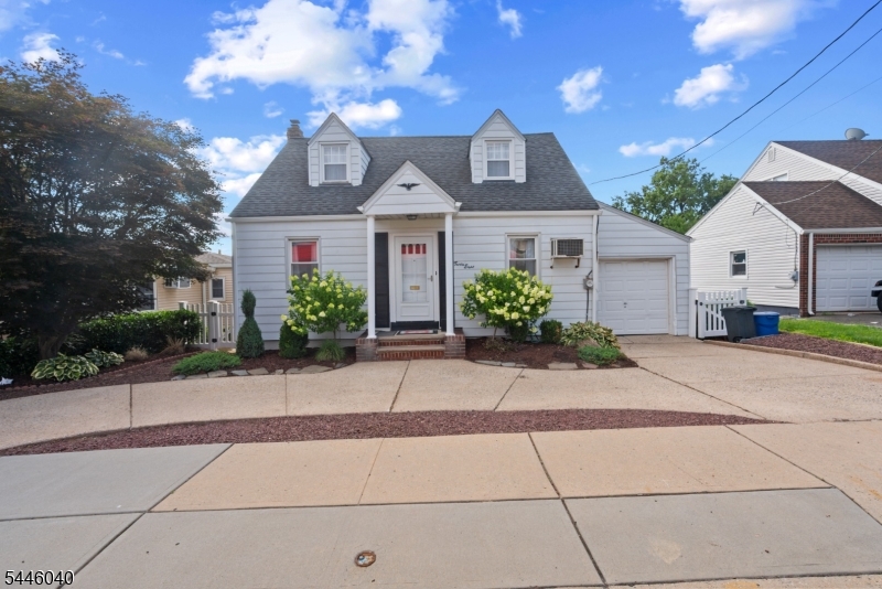 38 Hackensack St Property Photo 1