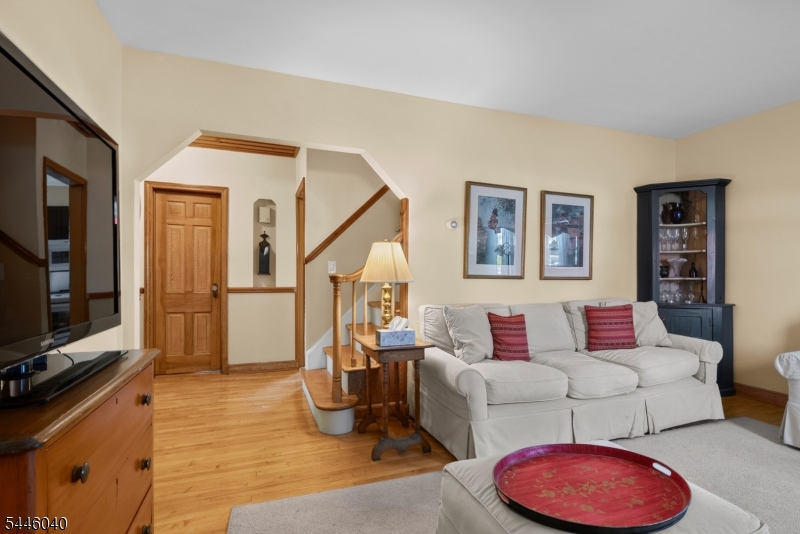 38 Hackensack St Property Photo 5