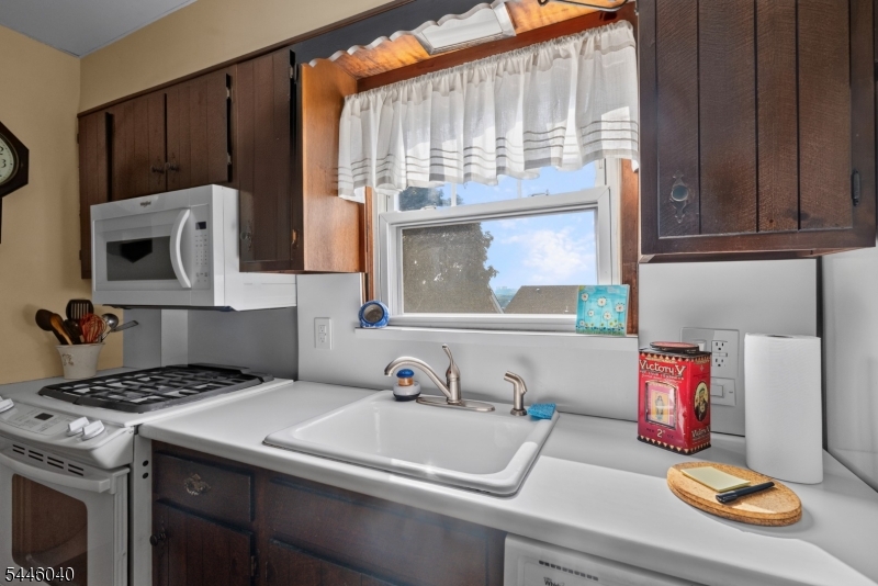 38 Hackensack St Property Photo 19