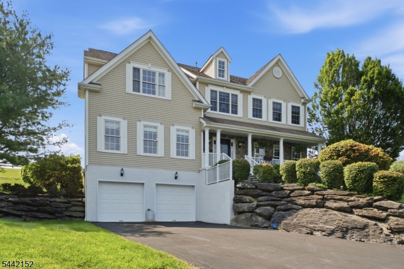 10 Spyglass Hl Property Photo 5