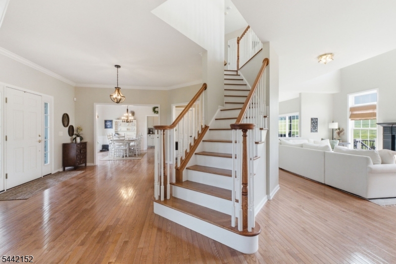 10 Spyglass Hl Property Photo 15