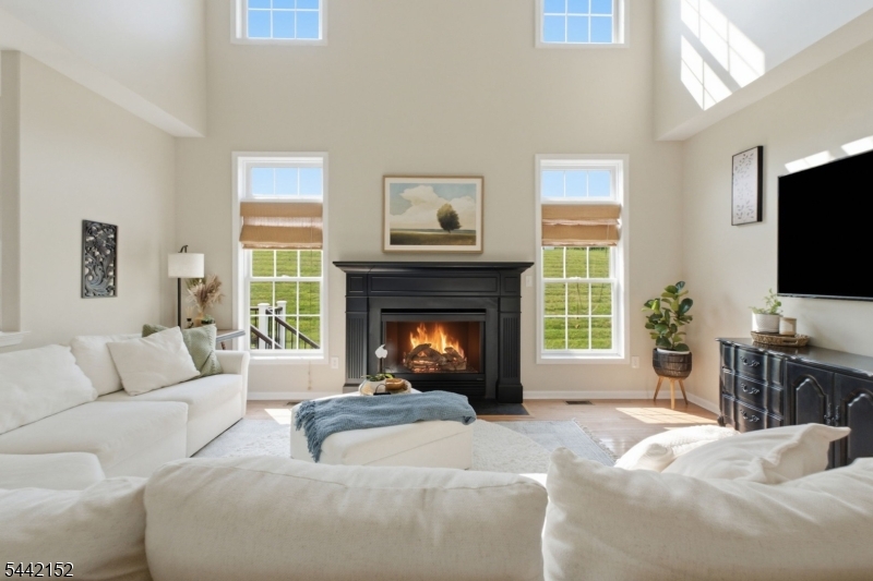 10 Spyglass Hl Property Photo 17