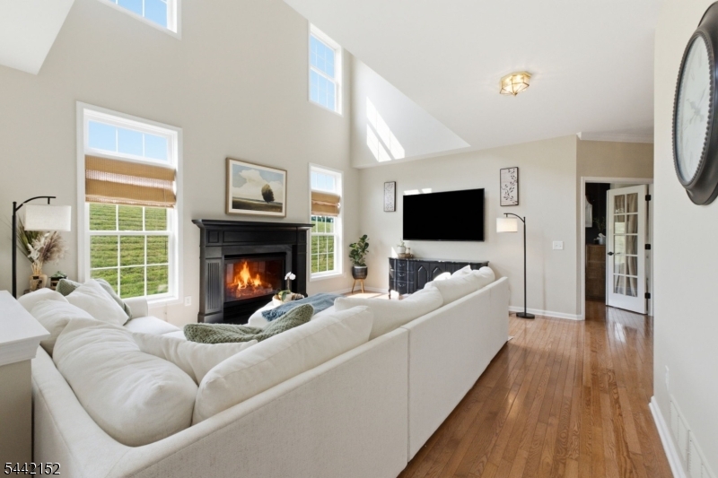 10 Spyglass Hl Property Photo 18
