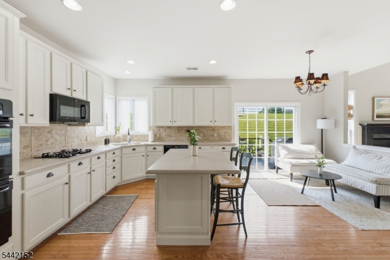10 Spyglass Hl Property Photo 22