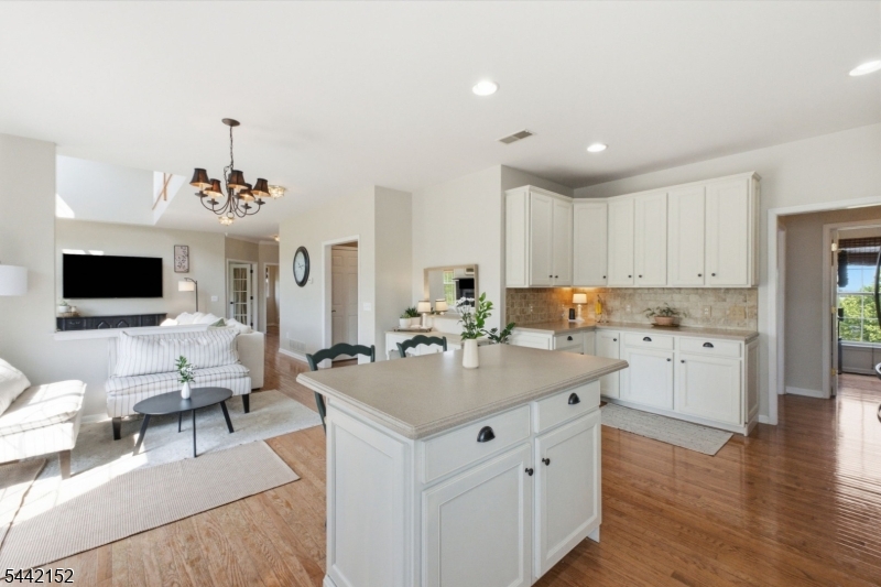 10 Spyglass Hl Property Photo 24