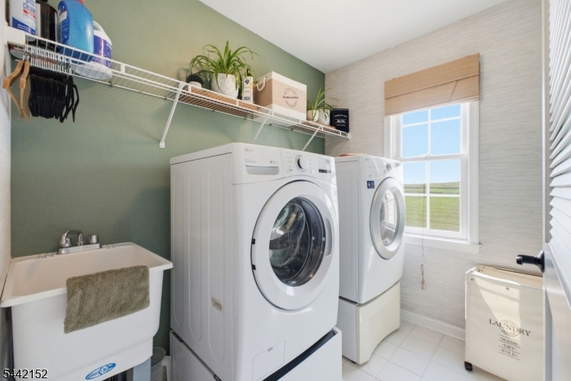 10 Spyglass Hl Property Photo 33