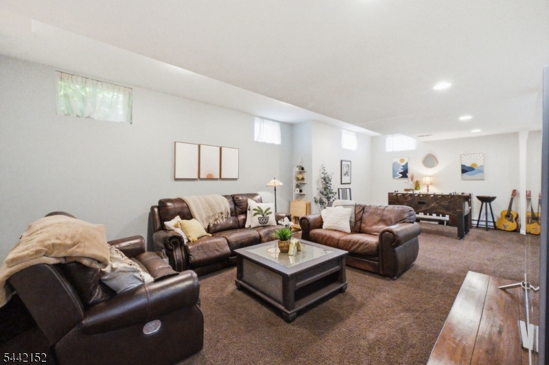 10 Spyglass Hl Property Photo 44