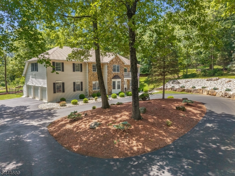 5 Elk Ridge Rd Property Photo 2