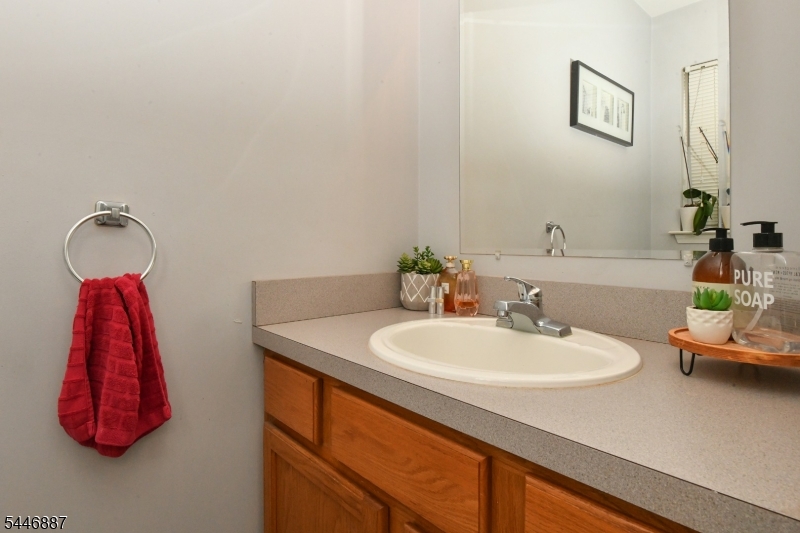 455 2nd Ave Property Photo 7
