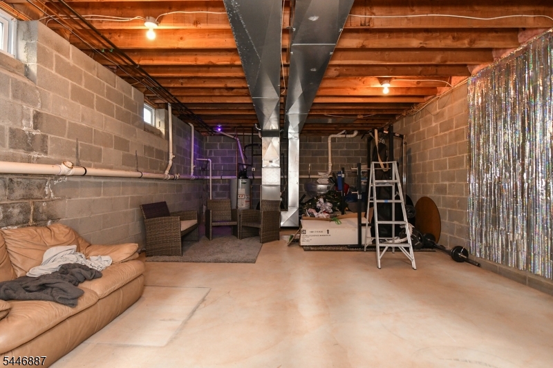 455 2nd Ave Property Photo 18