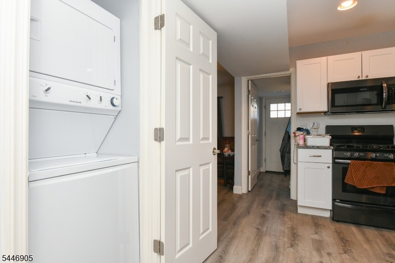 459 2nd Ave Property Photo 4