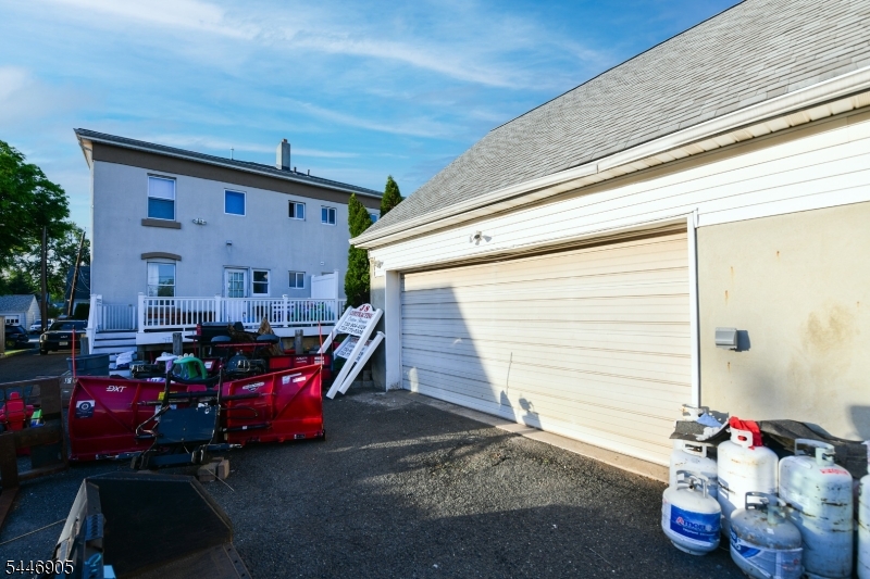459 2nd Ave Property Photo 17