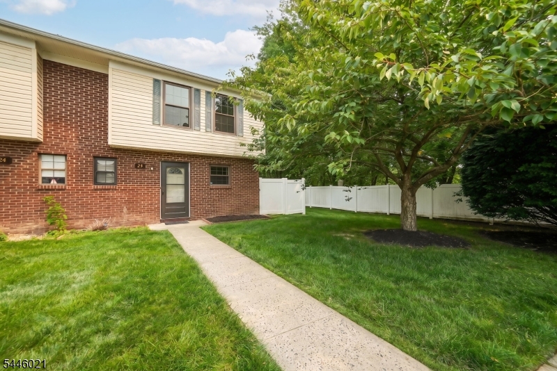 25 Driscoll Ct 1 Property Photo 2