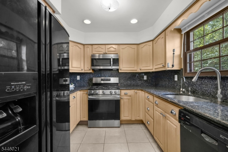 25 Driscoll Ct 1 Property Photo 5