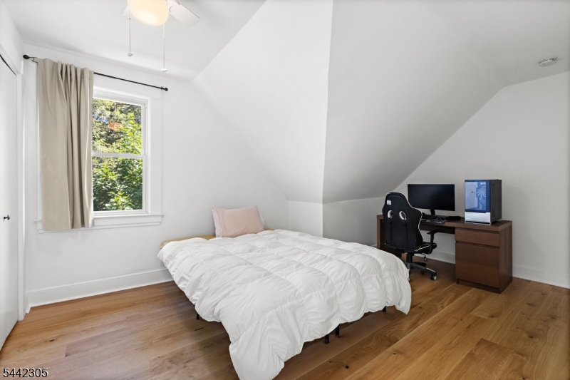 42 Forest Rd Property Photo 12