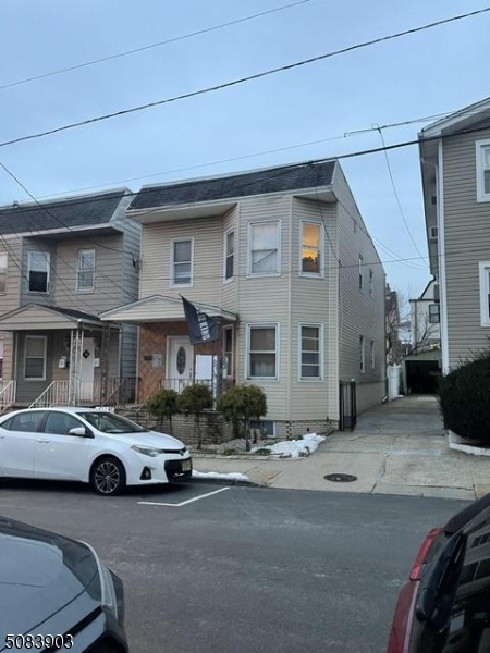 98 Devon Terrace Property Photo 3