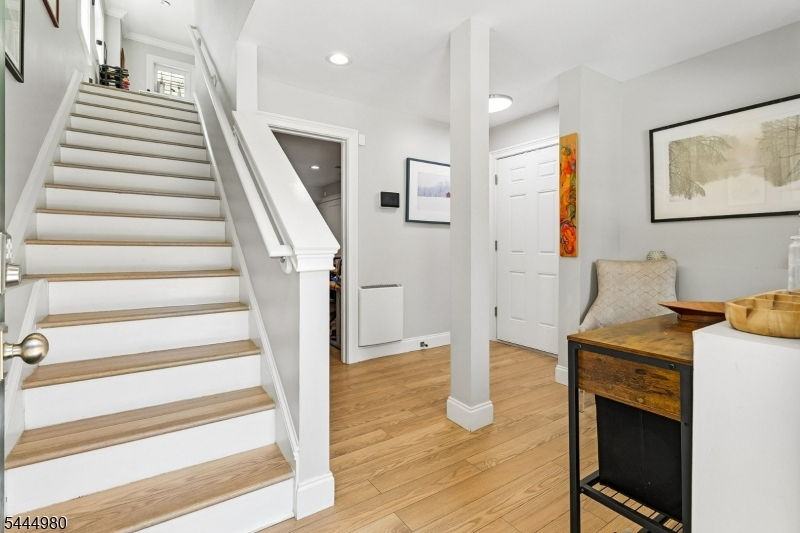 27 Tremont Ave Property Photo 2