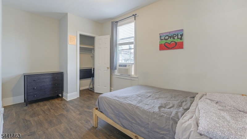 60 Welland Ave Property Photo 16