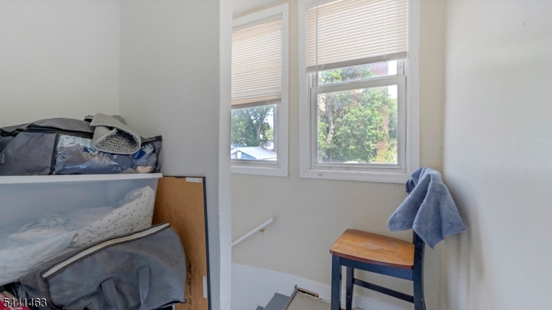 60 Welland Ave Property Photo 21