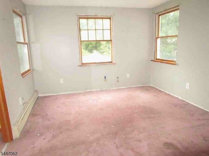 4040971 Property Photo 5