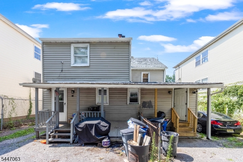 1083 Magnolia Ave Property Photo 5