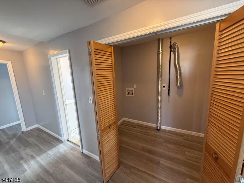 244 1st St Property Photo 2