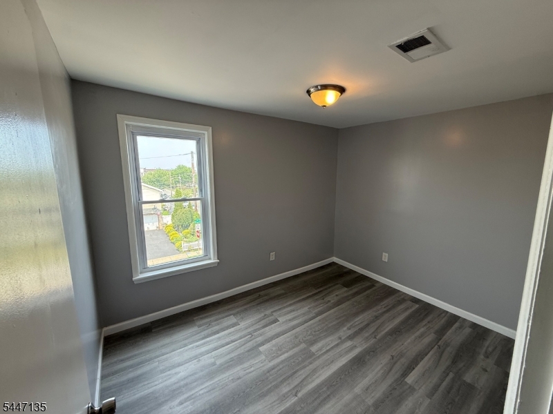 244 1st St Property Photo 6