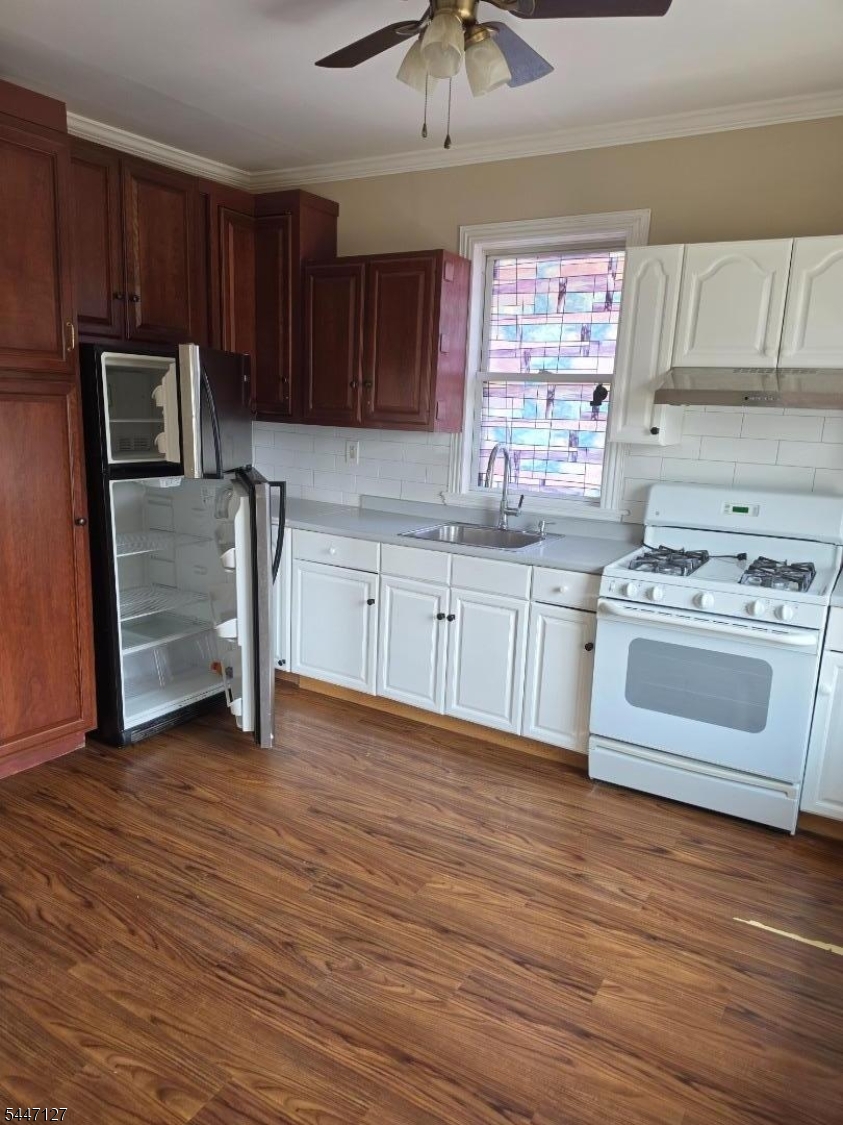702 Ridge St Property Photo 2