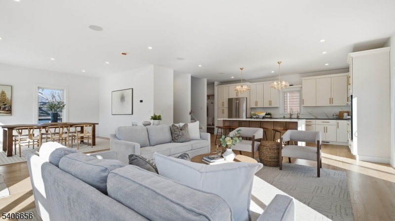 4 Hilltop Way Property Photo 3