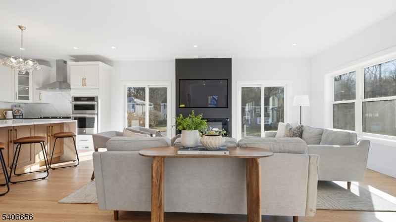 4 Hilltop Way Property Photo 6